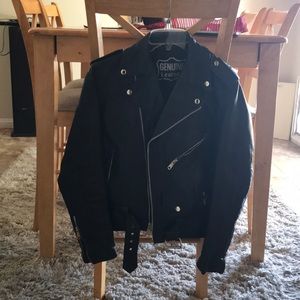 Ladies small leather biker jacket..